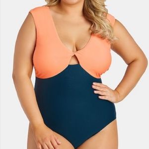 *PLUS Gaia High Leg One Piece